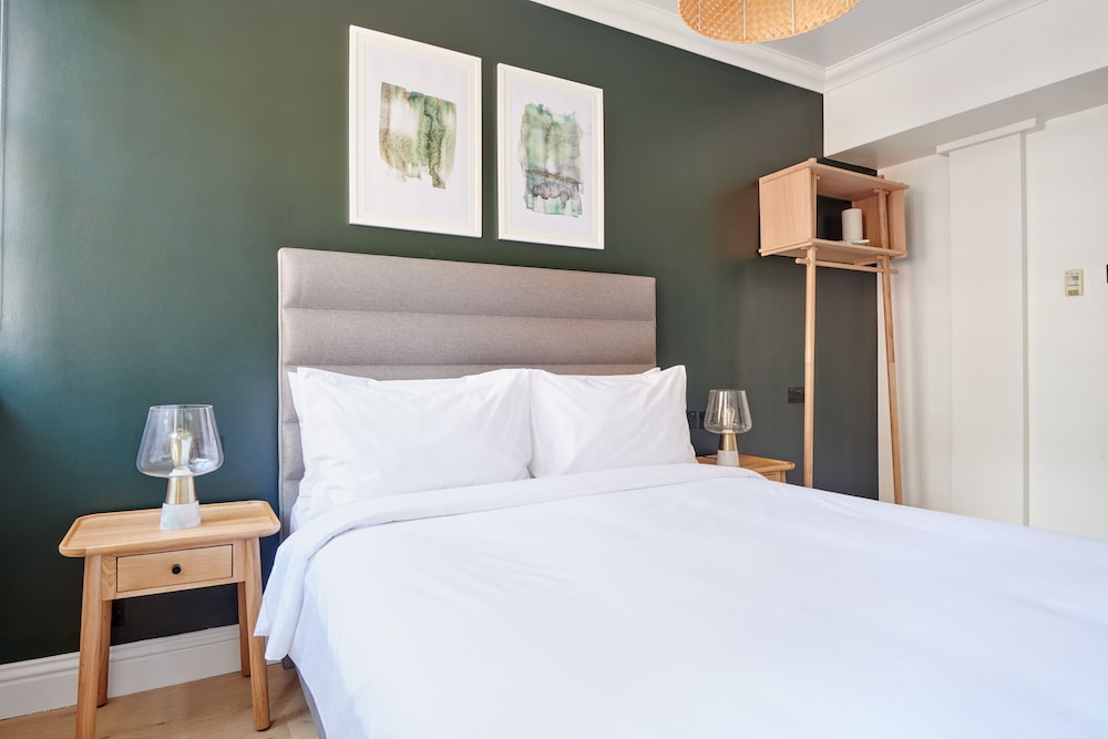 Sonder Chelsea Green 8/40