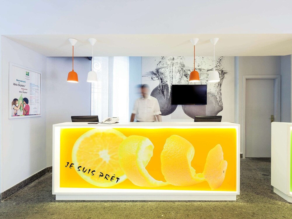 IBIS STYLES NAPOLI GARIBALDI 9/66