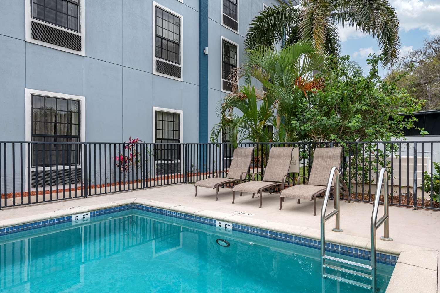 Best Western Plus Bradenton Gateway Hotel 29/29