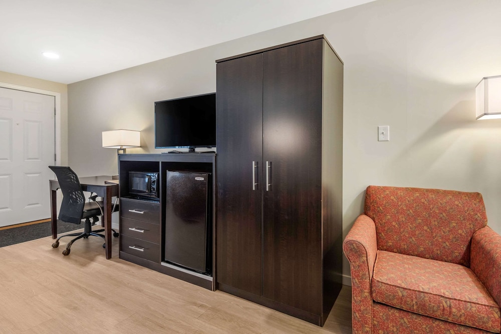 Quality Inn & Suites Lincoln I-93 51/65