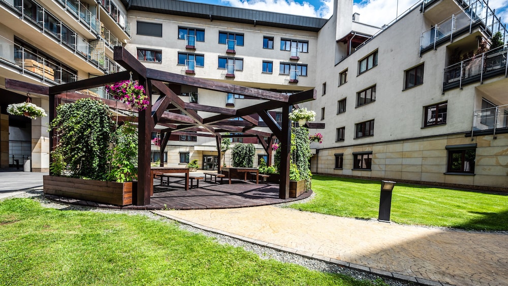 A11 Apartments & Spa Dermique 44/50