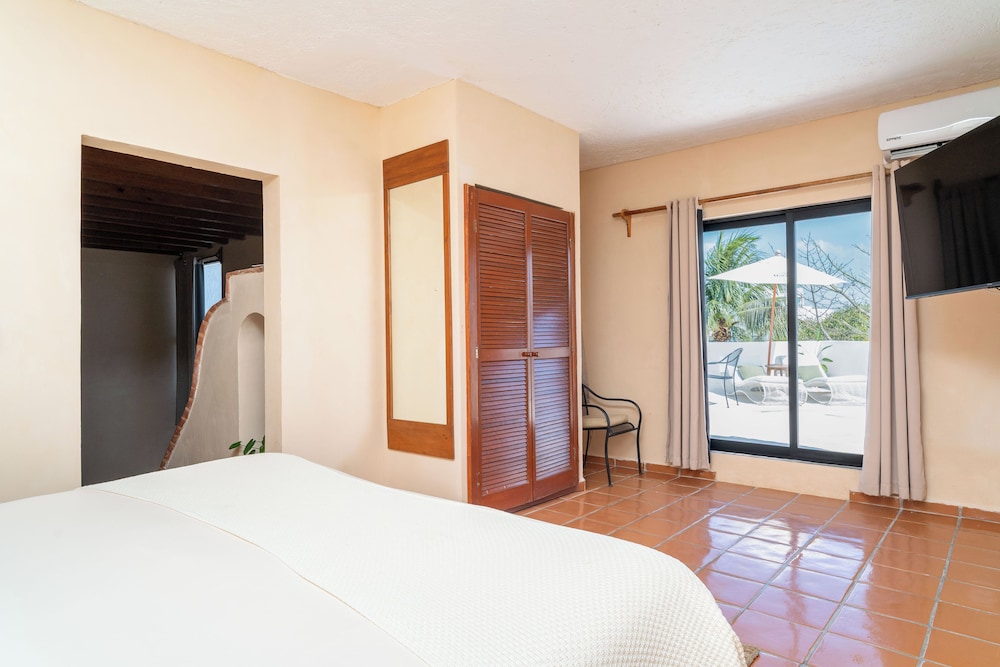 Enigmatic Boutique Hotel 15/44