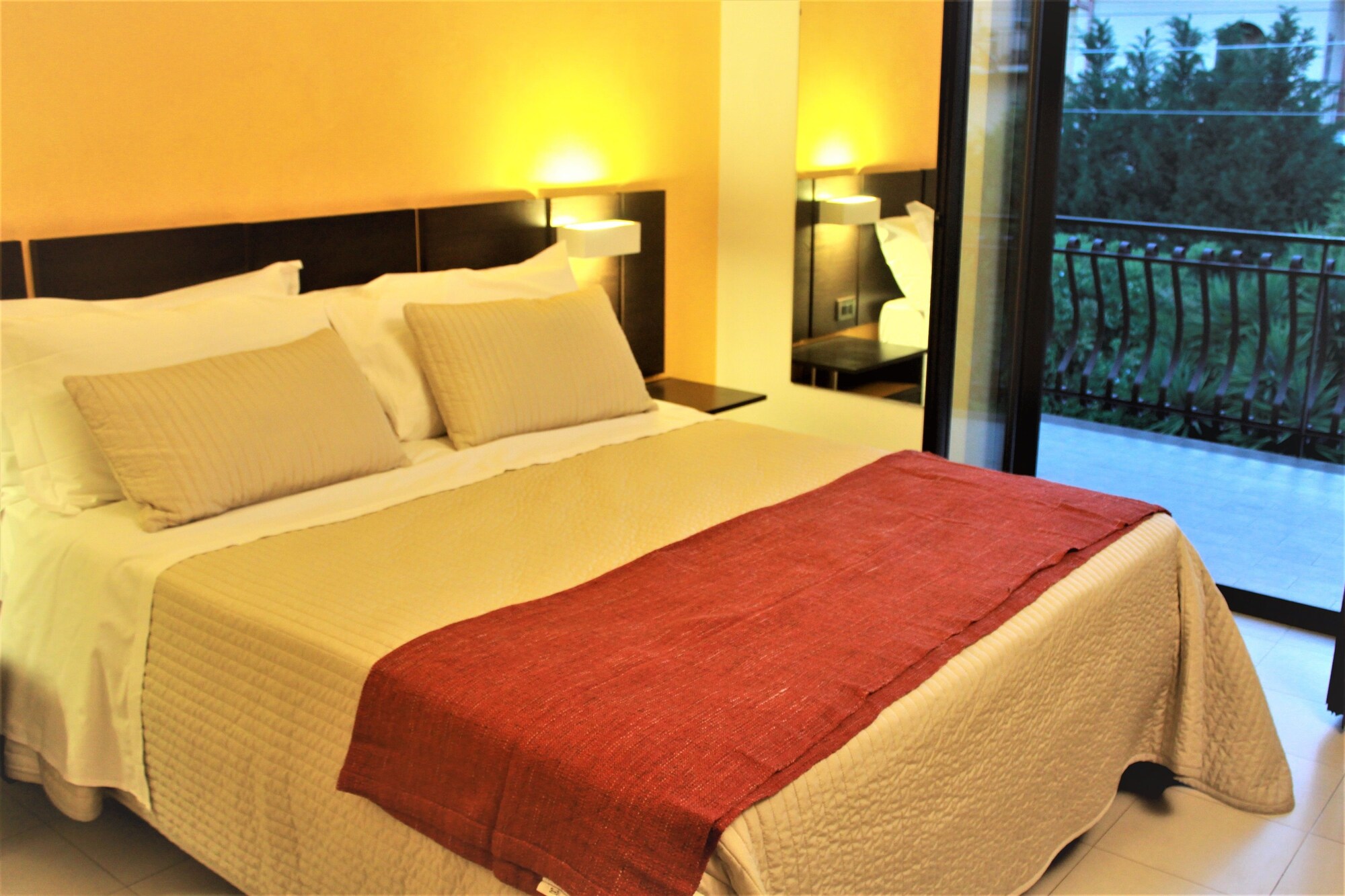ROOM, DOUBLE BED, GARDEN VIEW, BALCONY