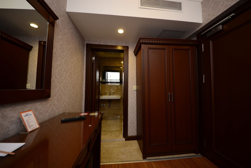 Grand Bazaar Hotel 23/39