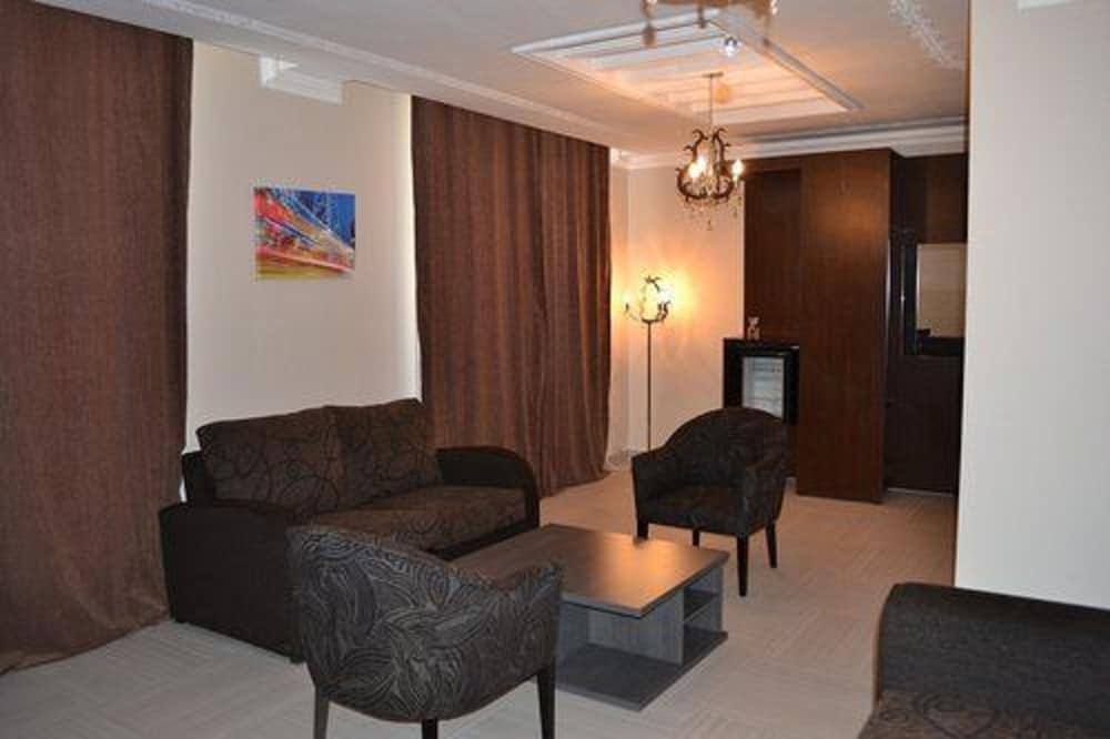 Hotel Jardy 34/56