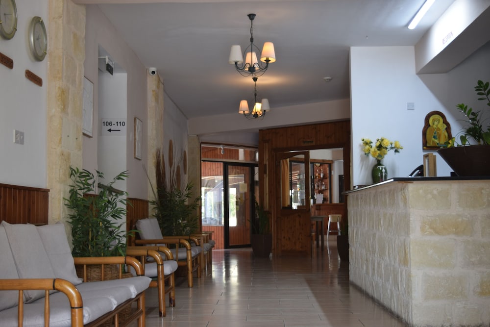 Anna Hotel Apartments 11/69