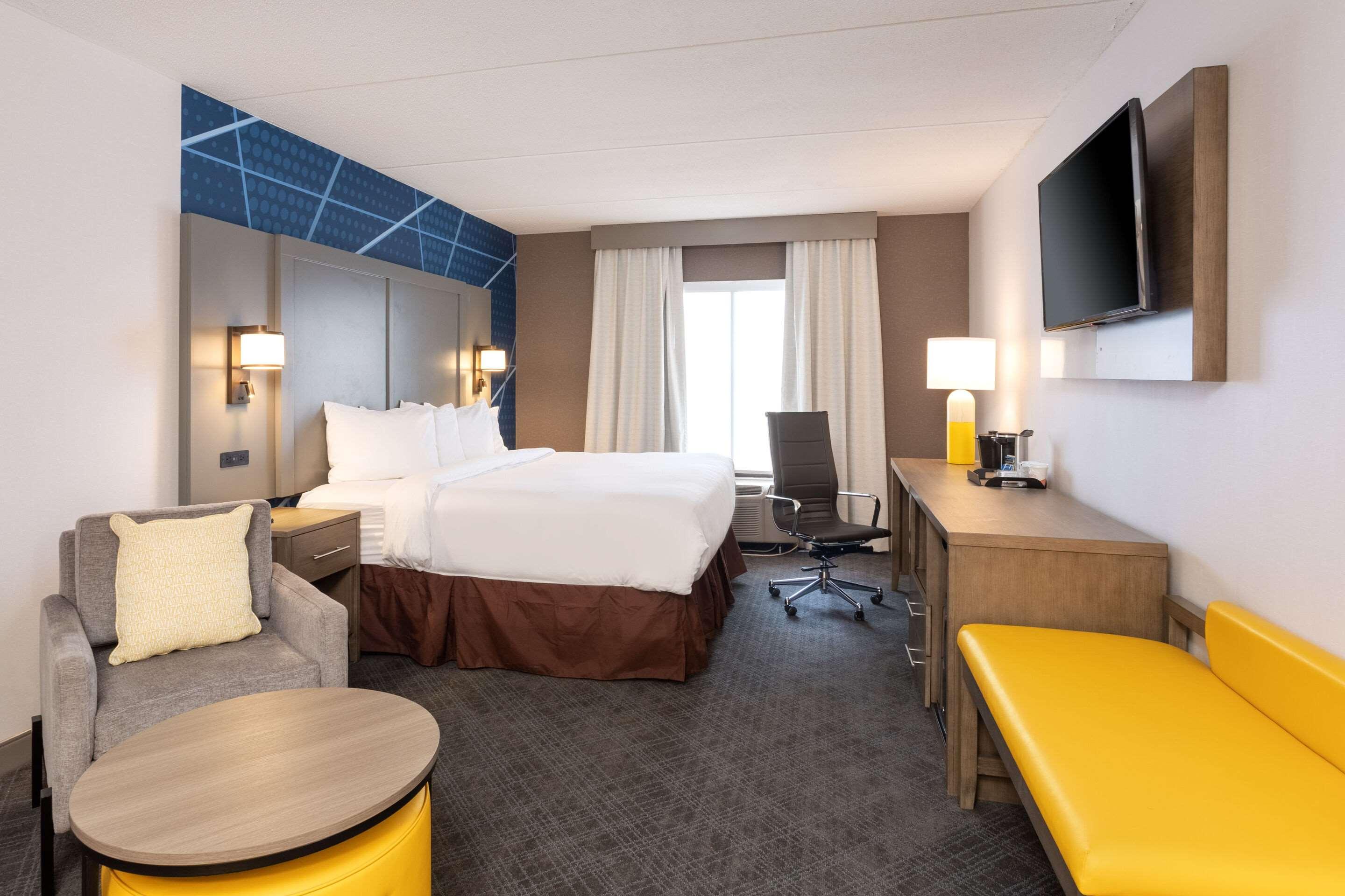 Comfort Inn & Suites Buffalo Airport 25/55