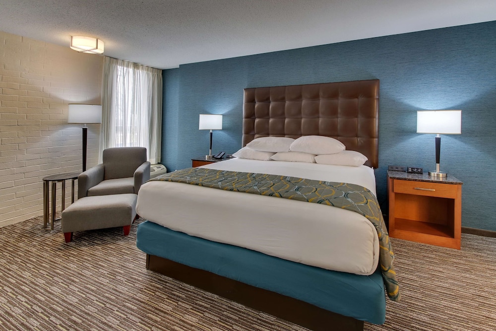 Pear Tree Inn St Louis Airport 11/45