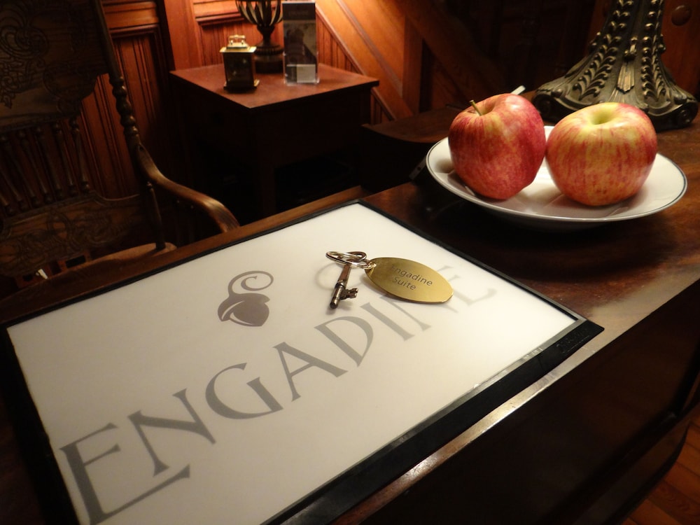 Engadine Inn & Cabins 34/50