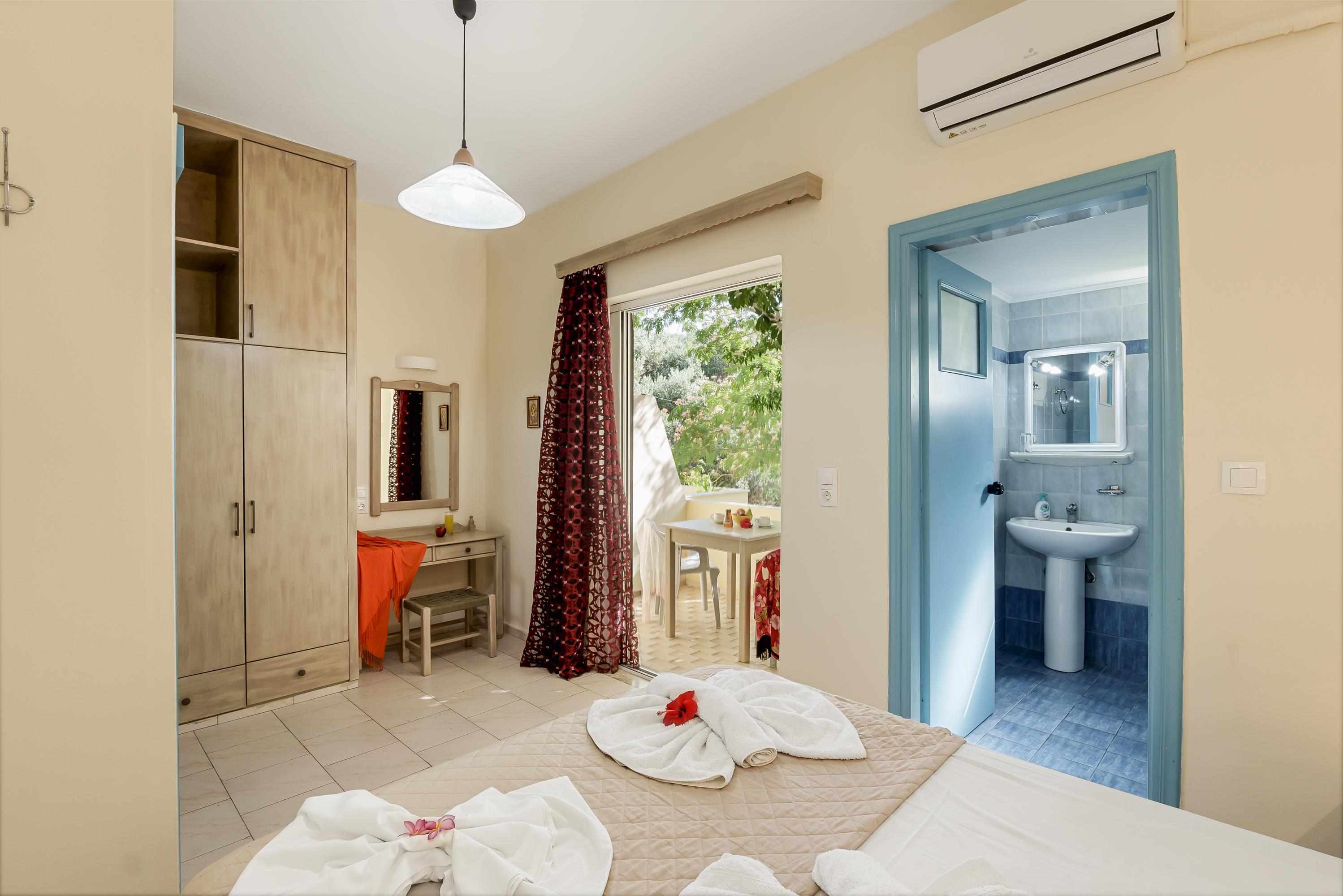 1 Bedroom, Apartment, Side Sea View