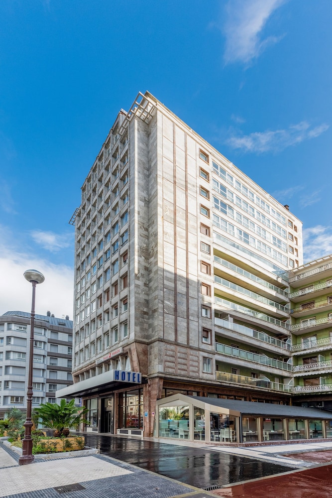 Hotel San Sebastian Orly, Affiliated by Melia 2/67