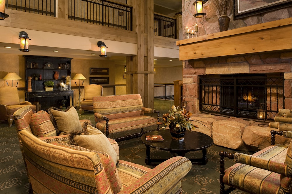 Grand Summit Hotel 42/78