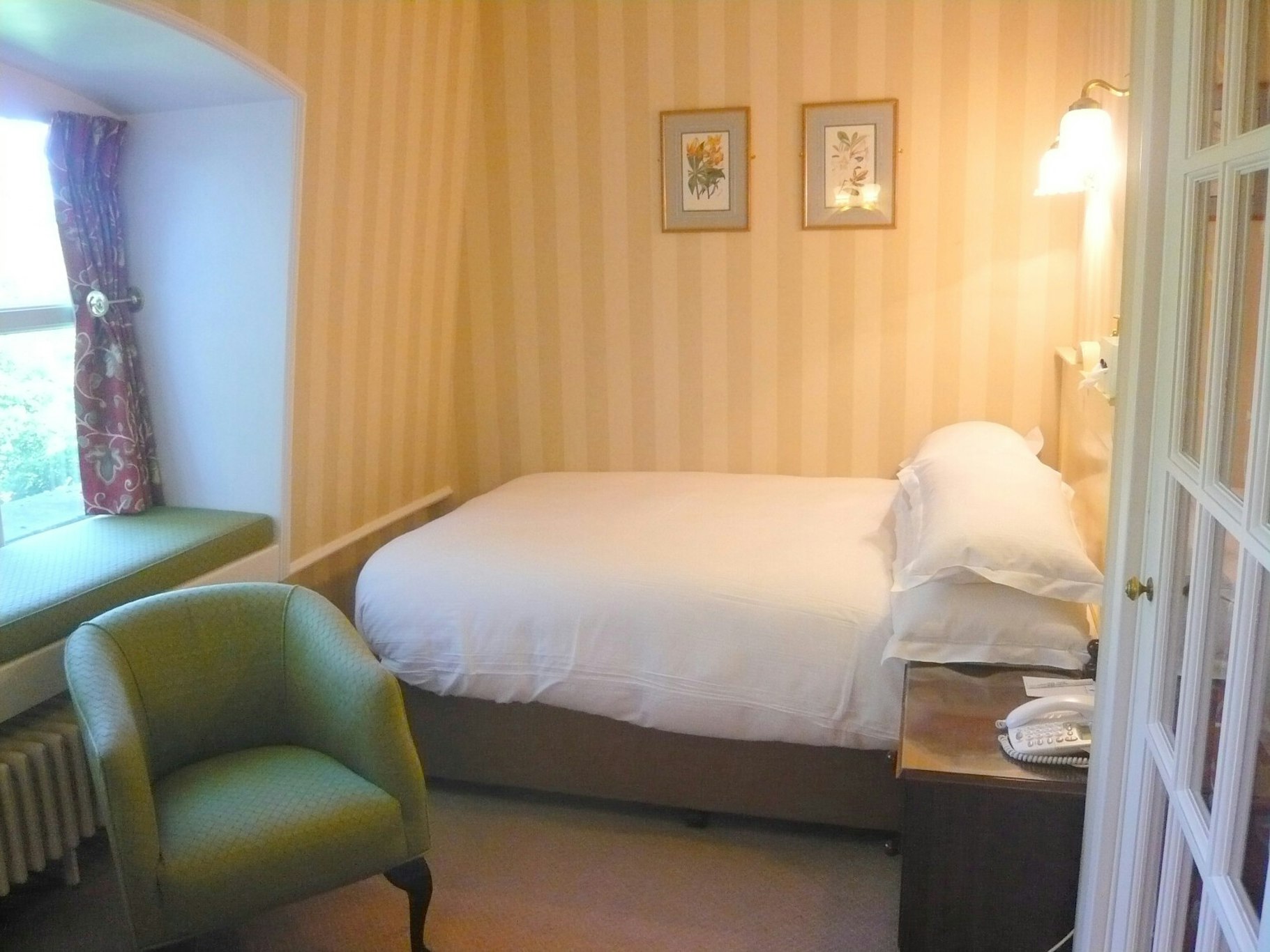 West Lodge Park Hotel 7/42