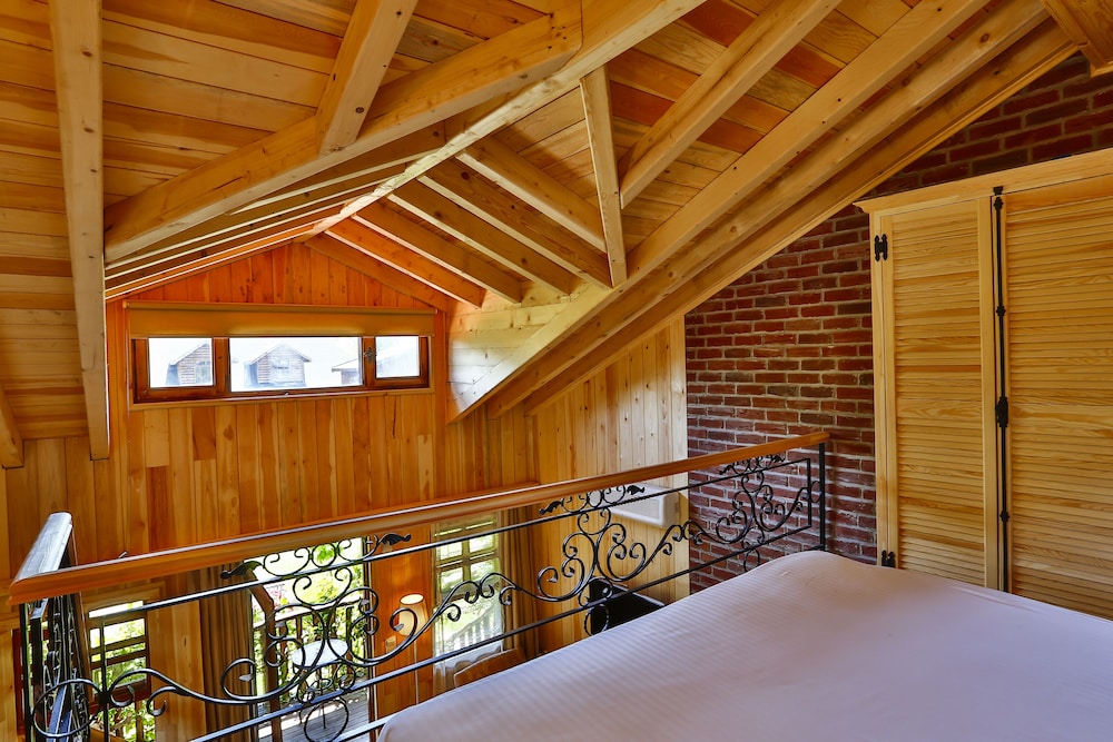 Tranquilla River Lodge - Adults Only 21/50
