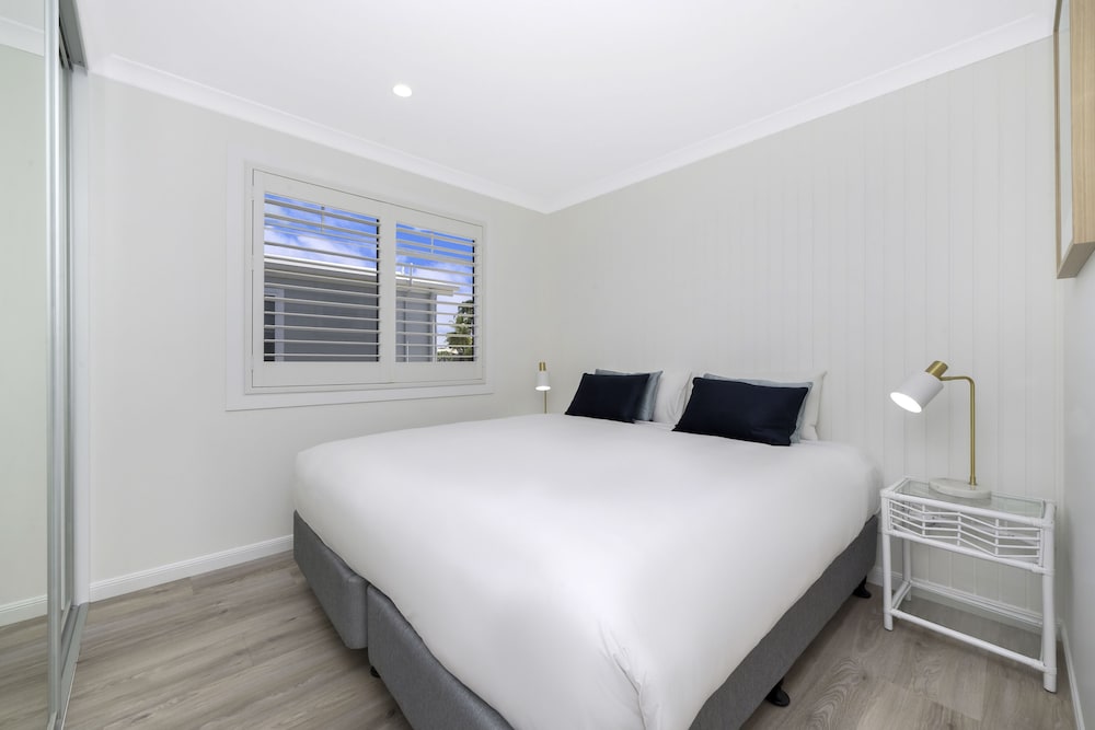 2 BEDROOMS, DELUXE, BUNGALOW