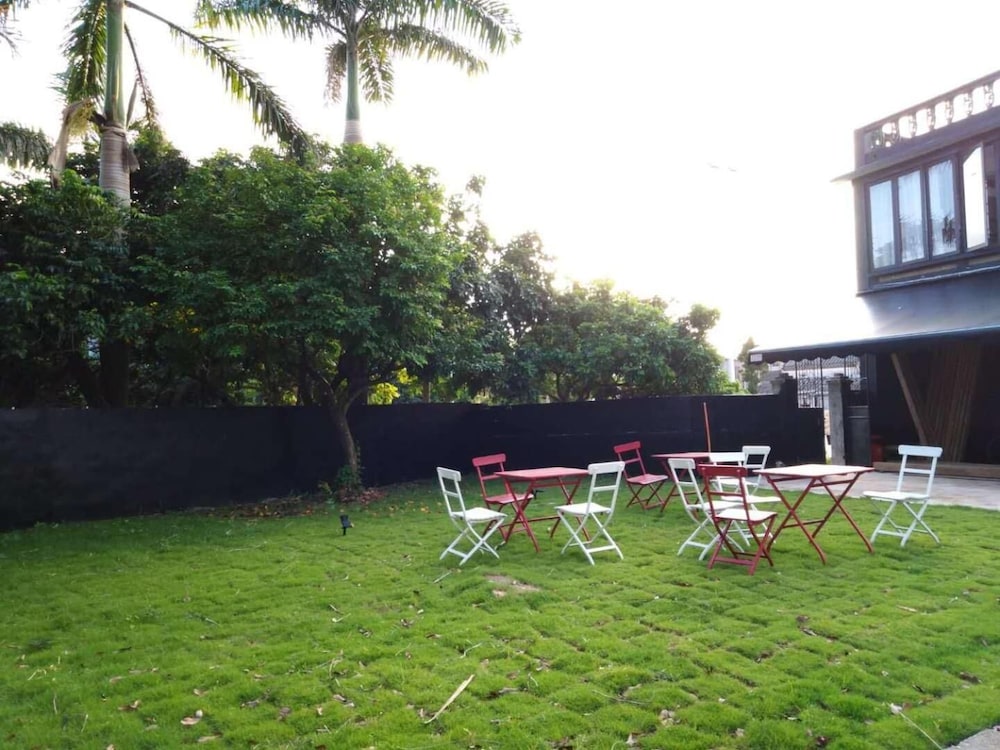 Houselet Hostel 29/40