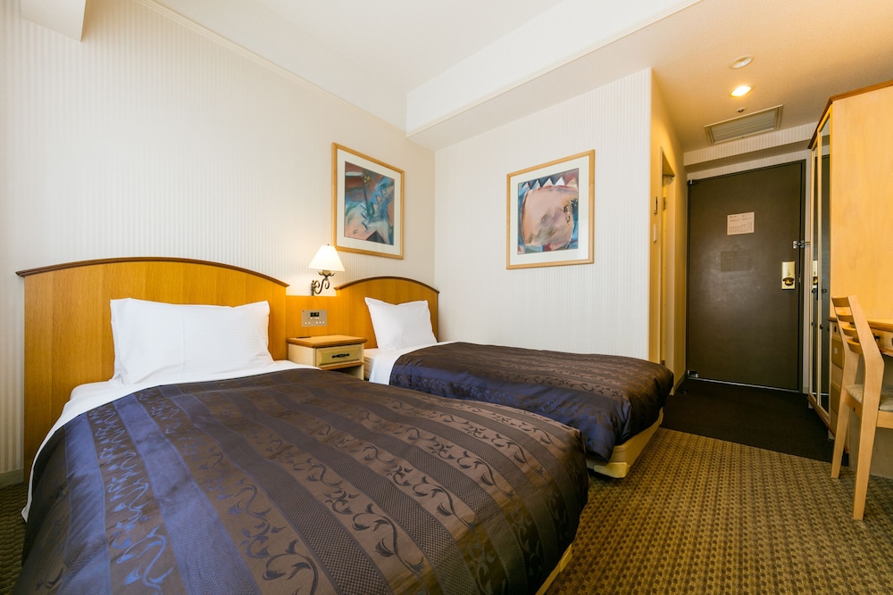 ECONOMY, TWIN BEDS