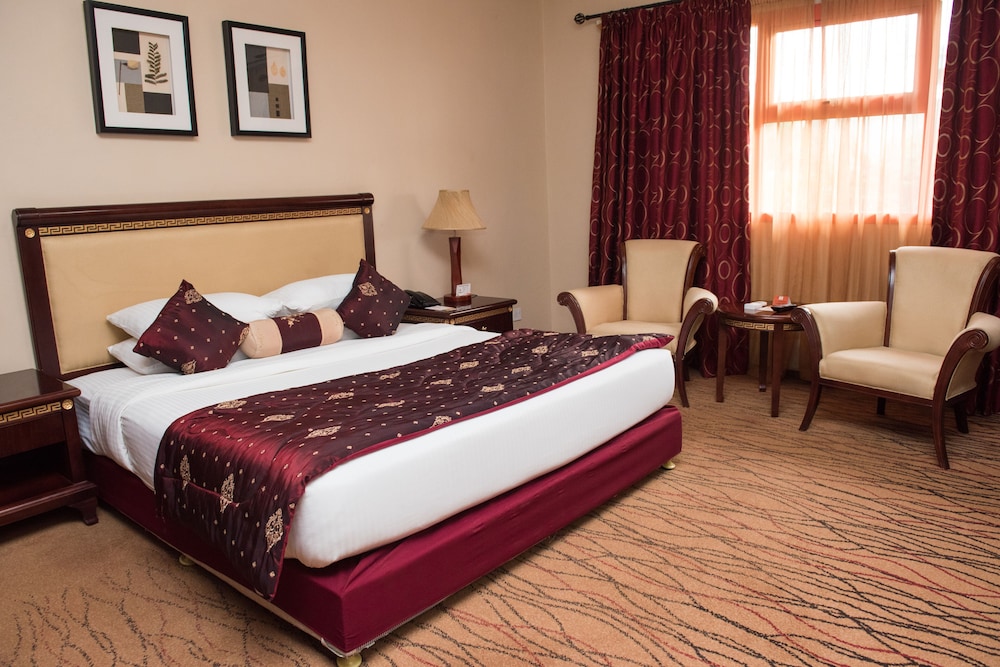 Crossroads Hotel 13/58