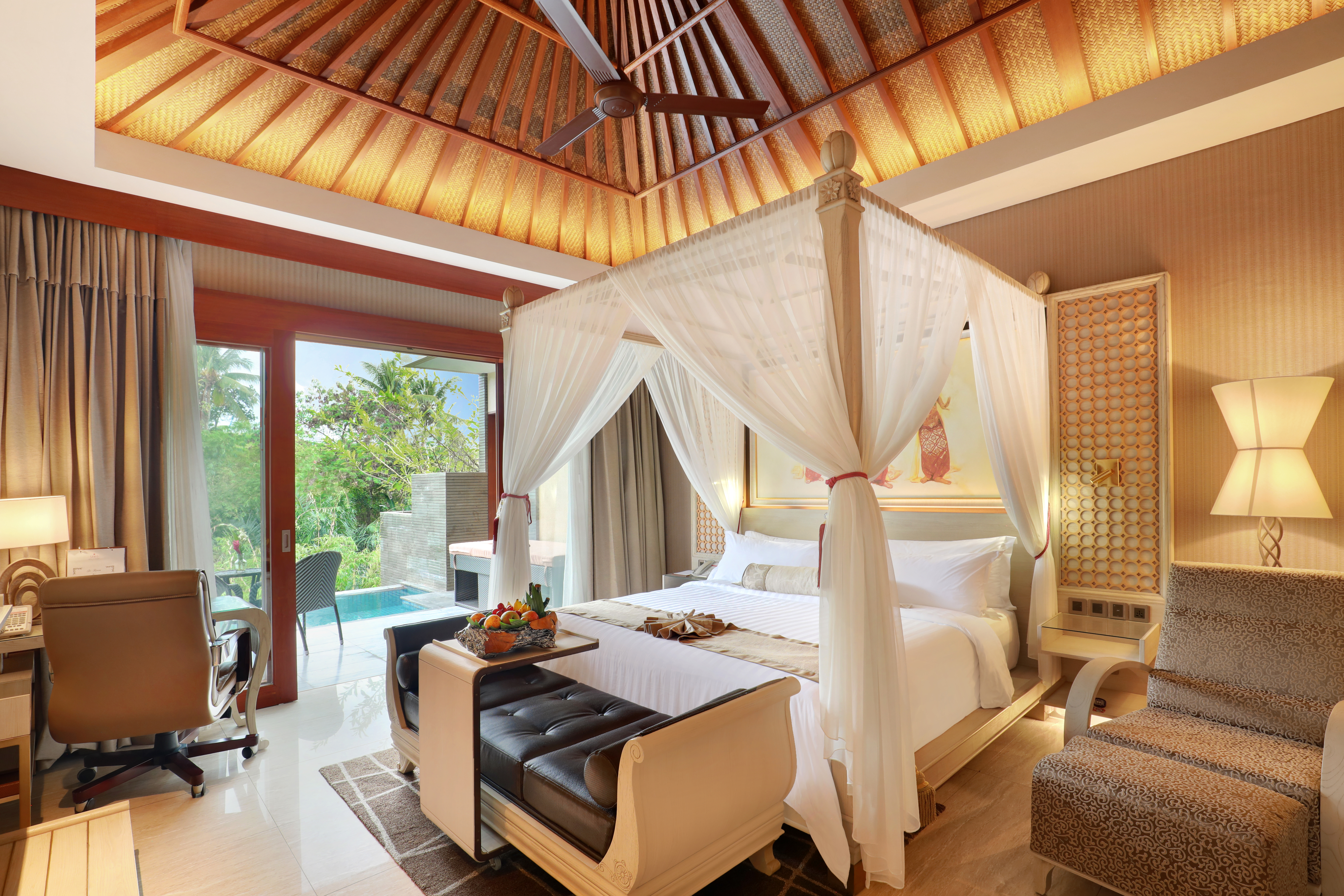 Semi Room