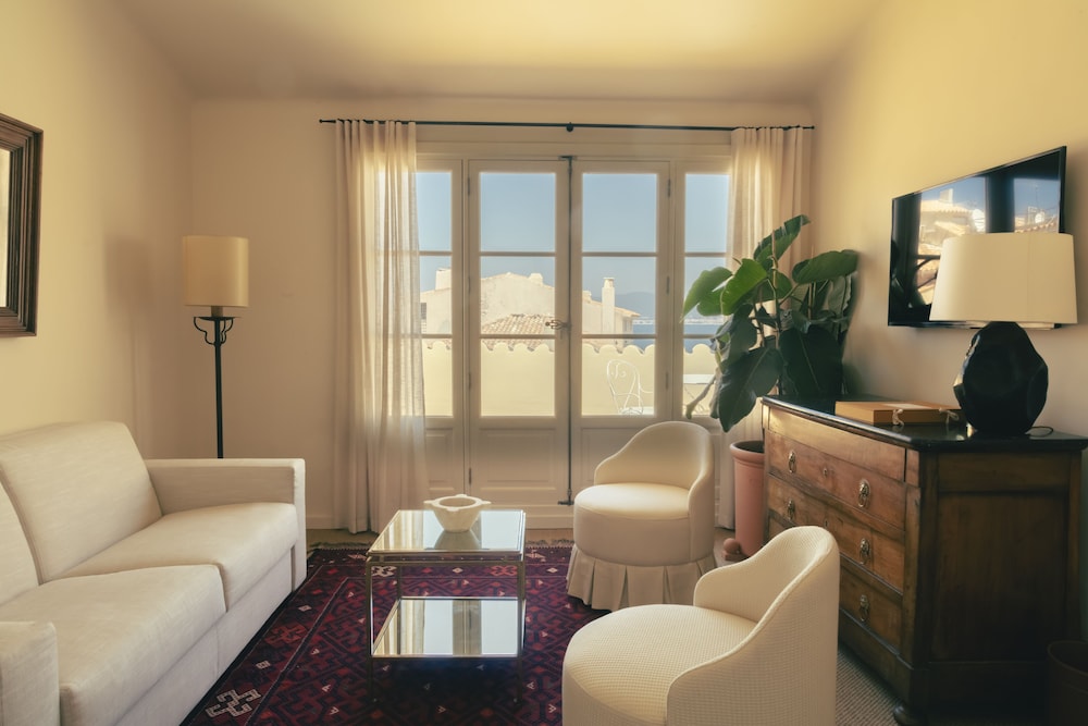 Hotel La Ponche 48/78