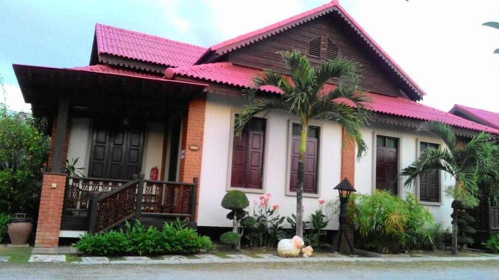 Jasmine Villa Tropical Garden 2/44