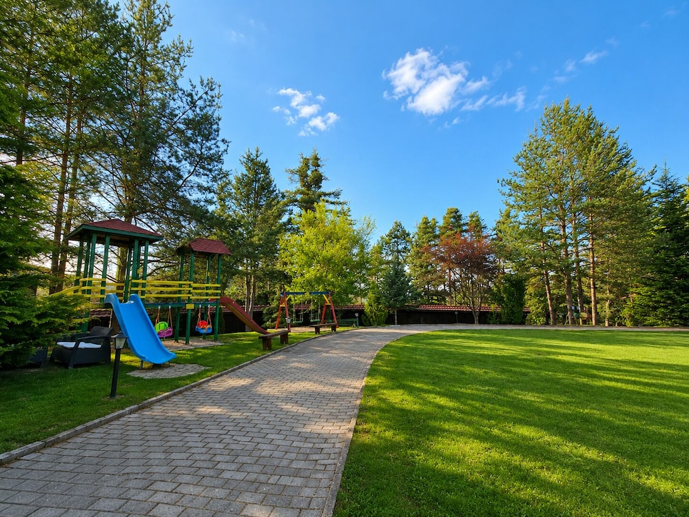 Aurora Resort Spa 70/76