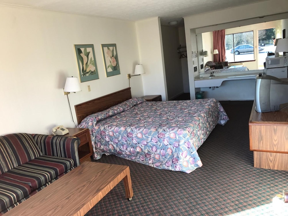 Flagship Inn 34/38