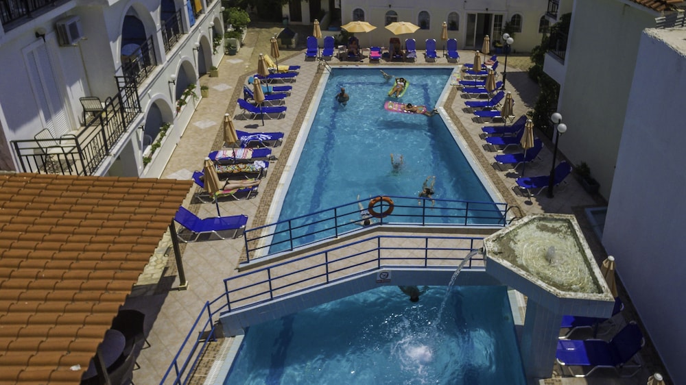 Vossos Hotel Apartments 31/41