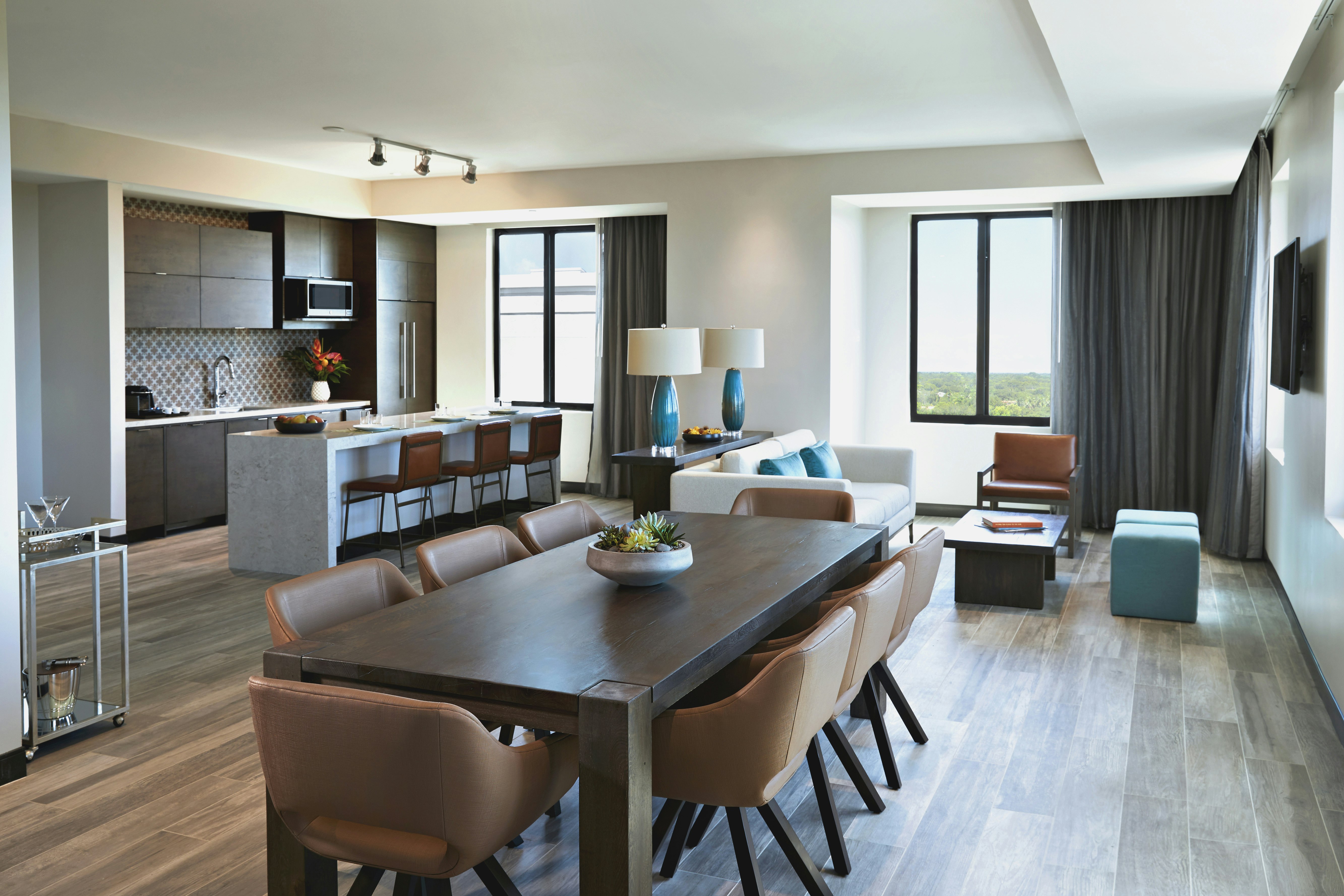 THesis Hotel Miami Coral Gables, Curio Collection by Hilton 55/80