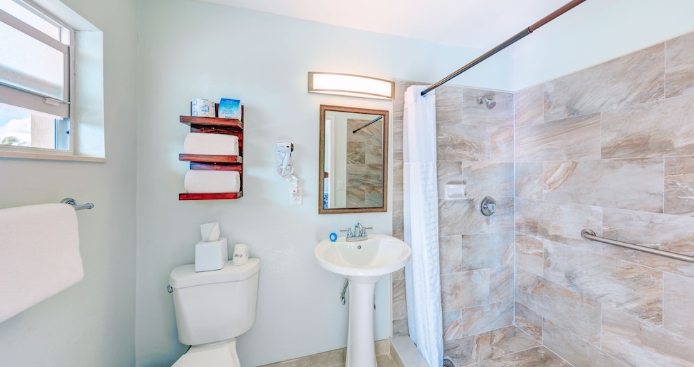 Creekside Inn Islamorada 27/45