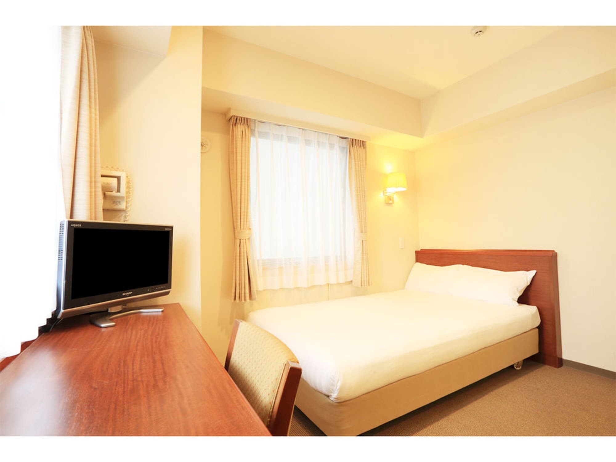 ROOM, SINGLE