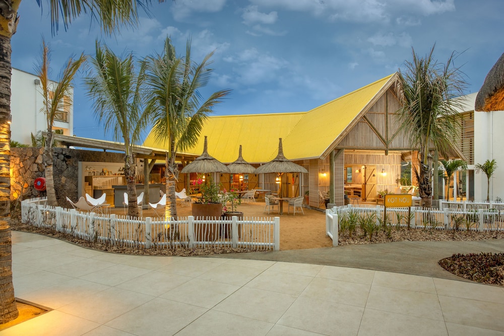 Sunrise Attitude - Adult Only in BELLE MARE