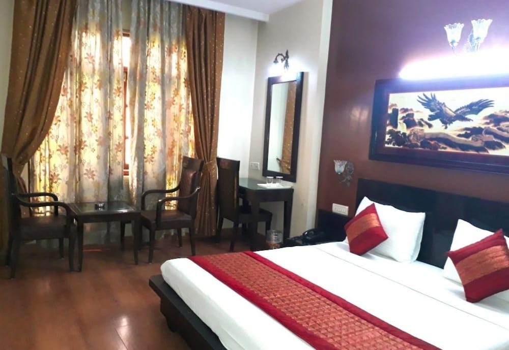Oyo Rooms 760 Karol Bagh Metro Station 15/50