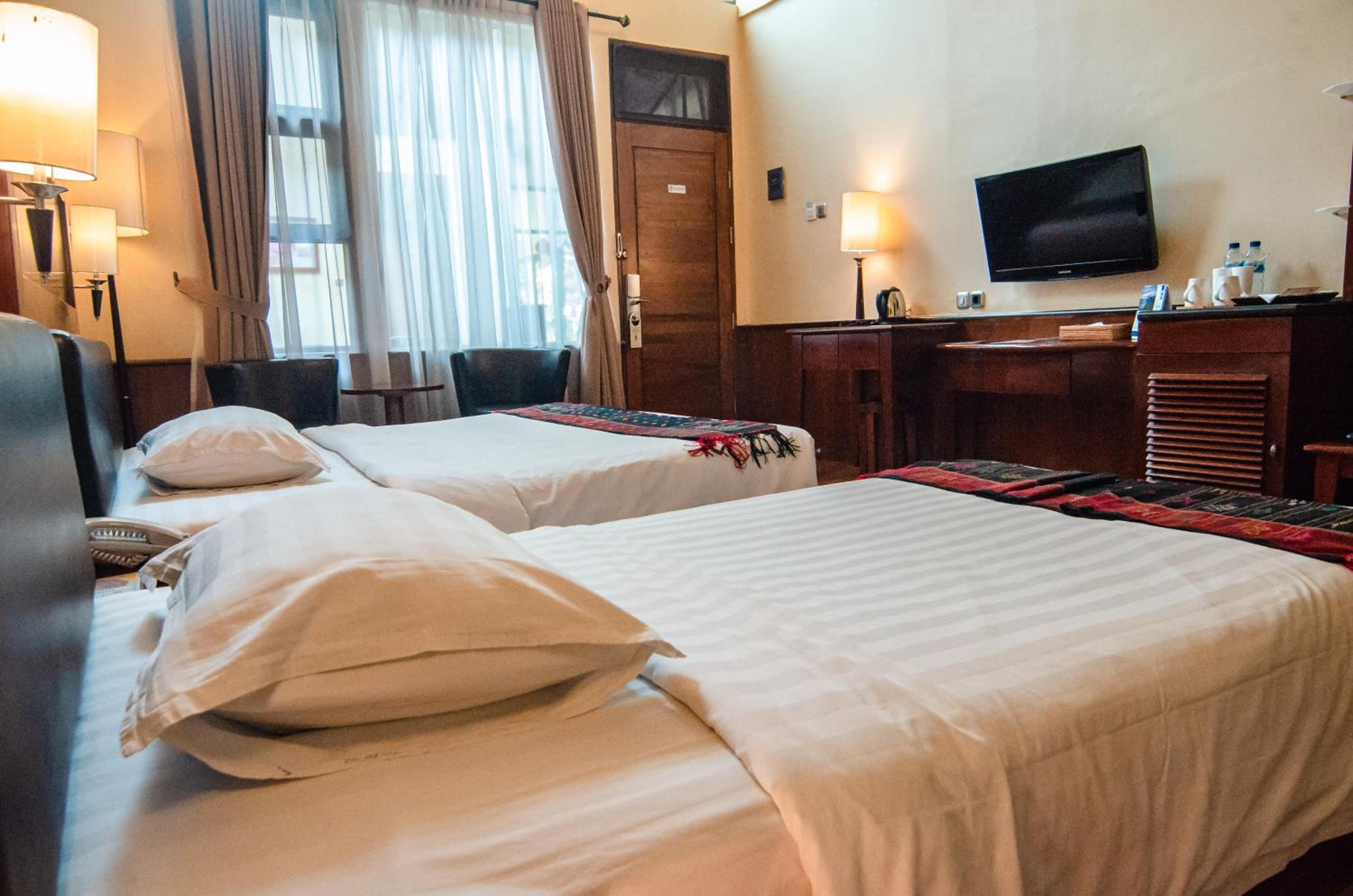 Semi Room, Waterfall, Superior, Semi Double Bed, Twin Beds, Balcony