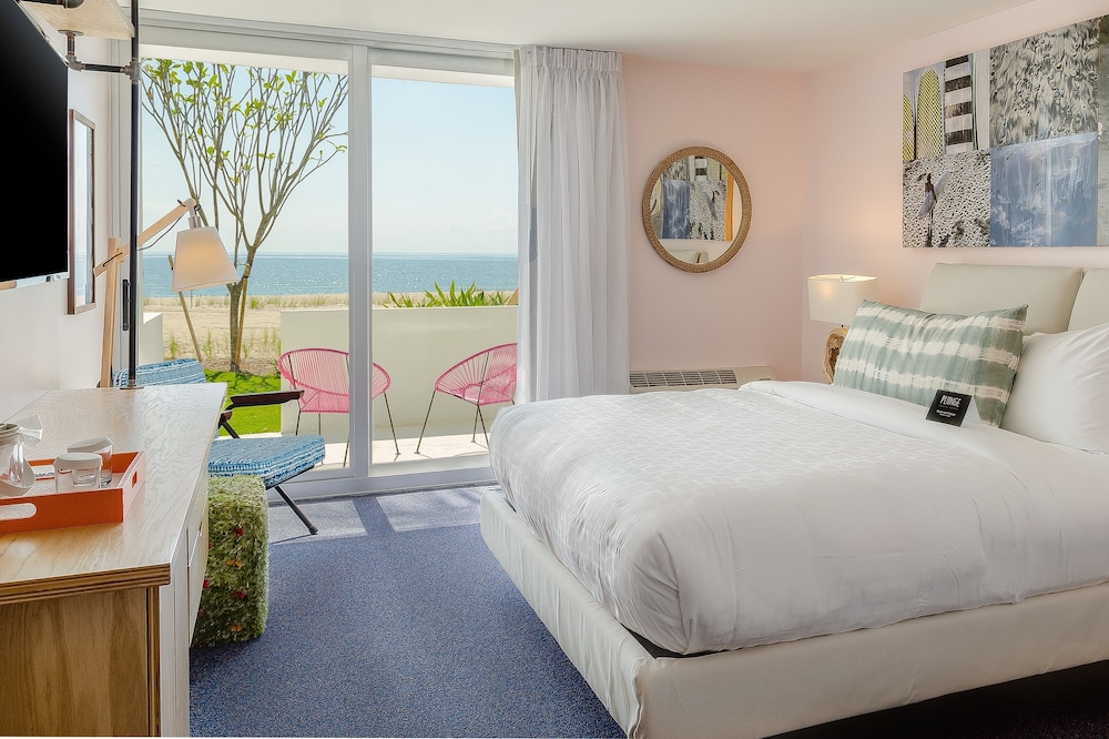 Plunge Beach Hotel 37/66