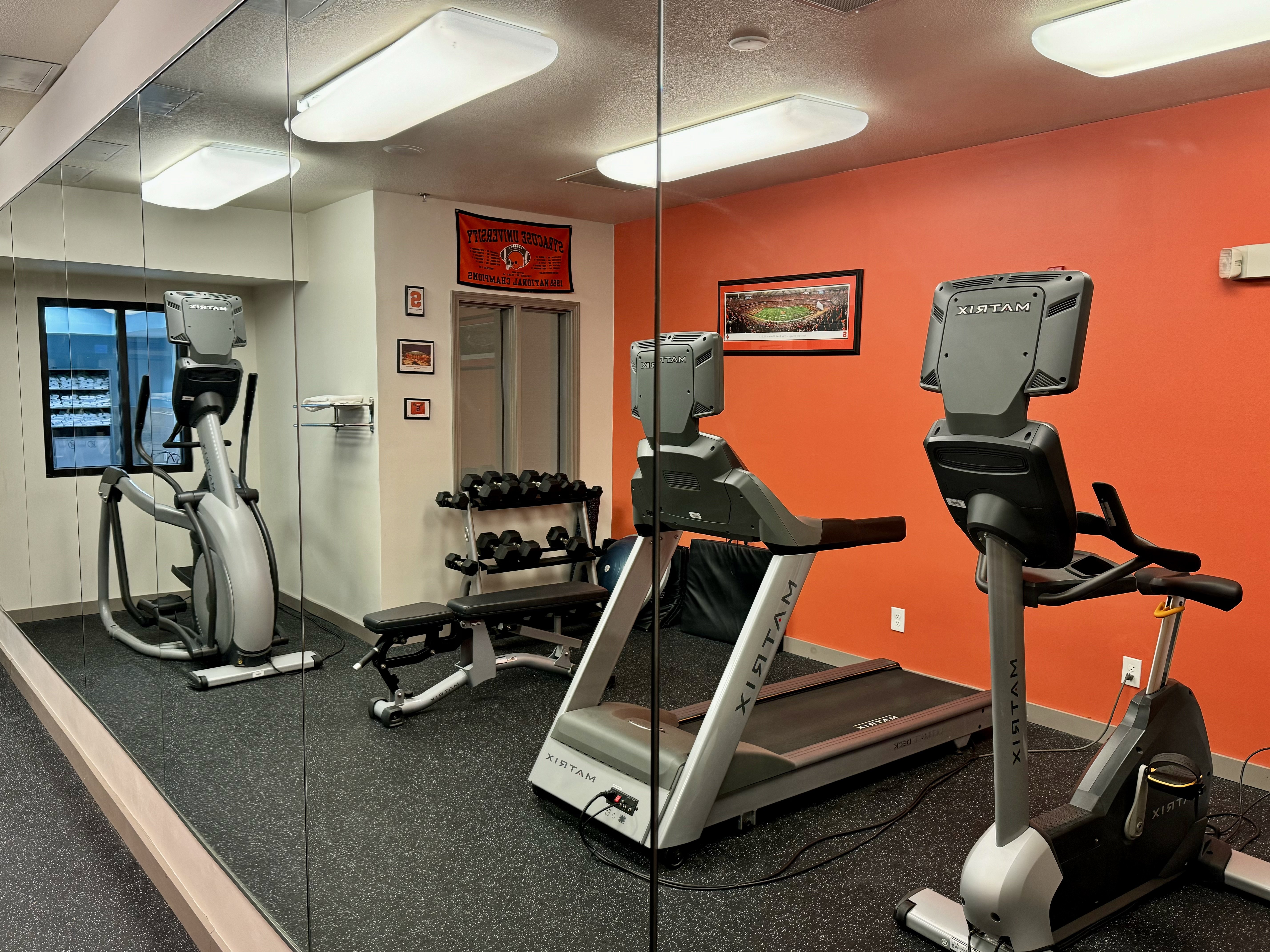 Holiday Inn Express Syracuse-Fairgrounds 42/75
