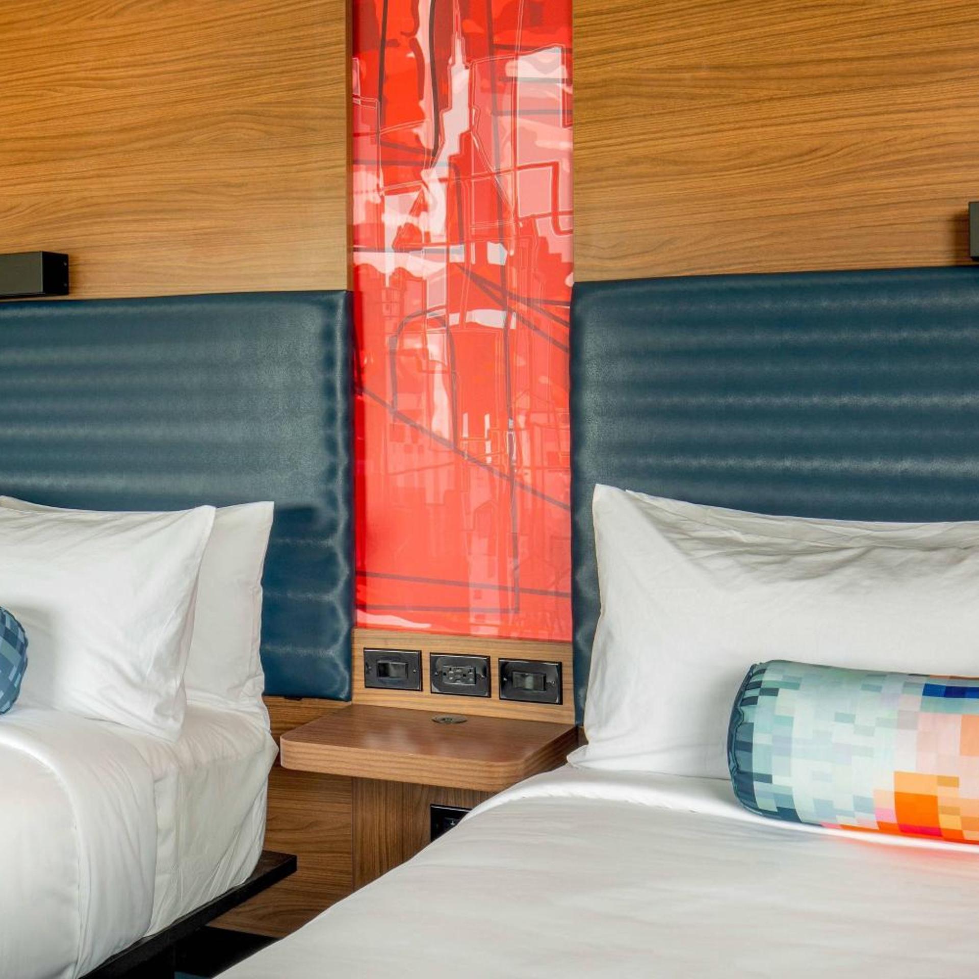 Aloft, Guest Room, 2 Queen Beds