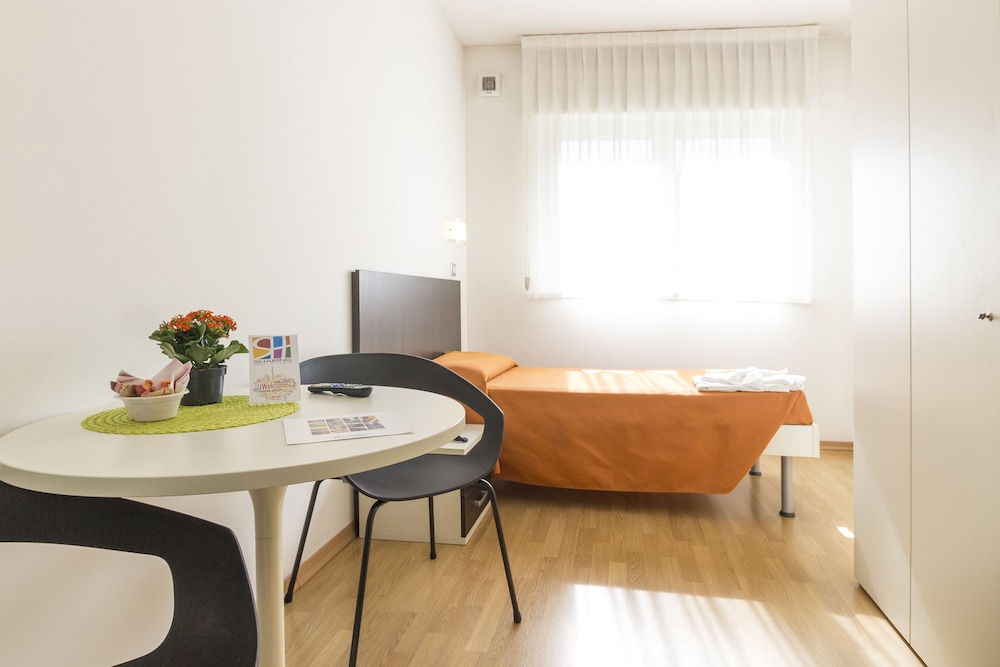 Hotel Sharing 56/67