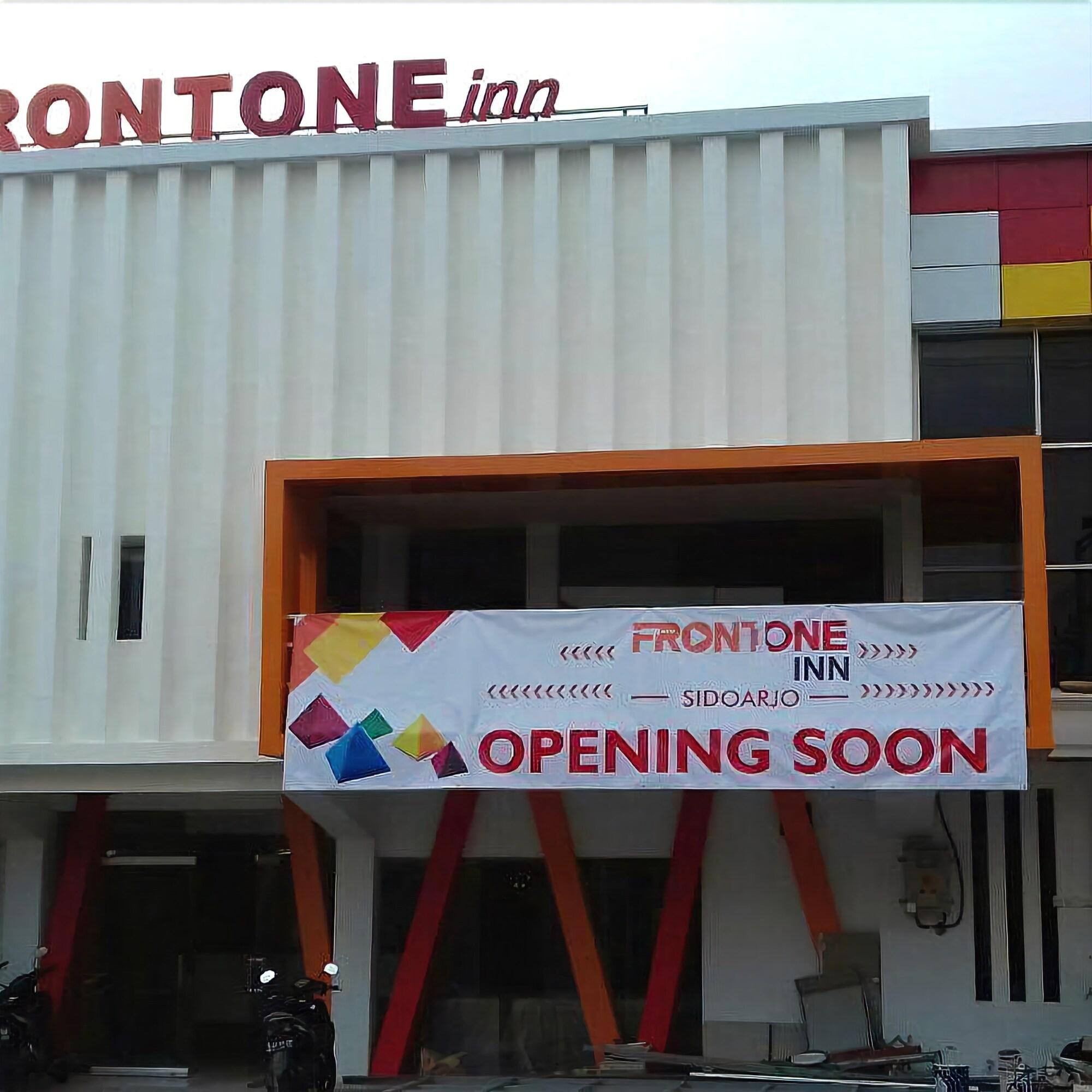 Front One Inn Sidoarjo 3/20