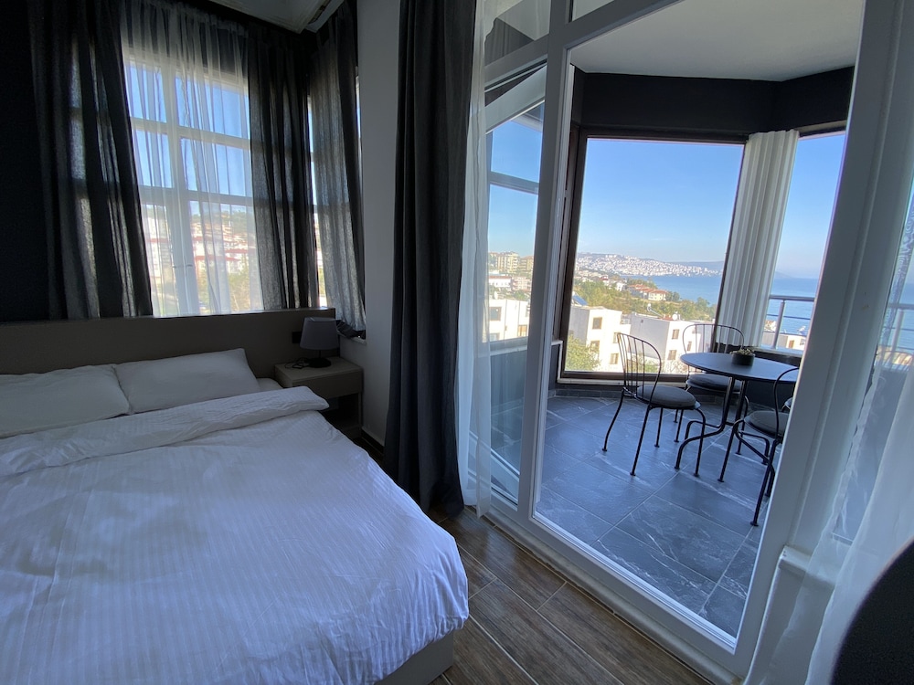 No 57 Suites 14/50