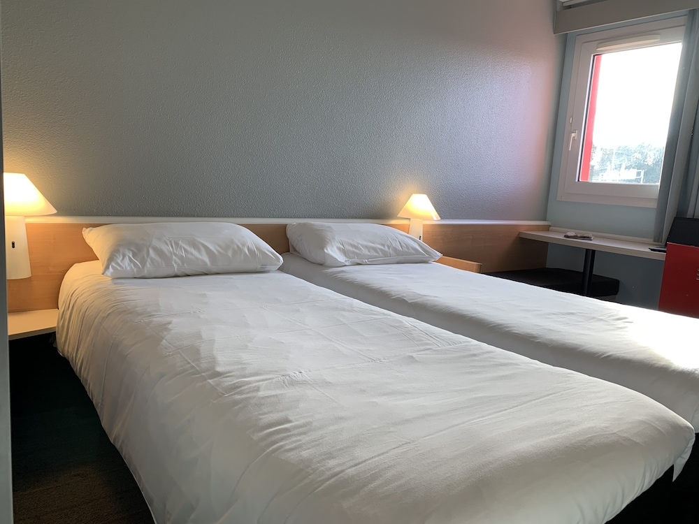 Ibis Auray 13/65
