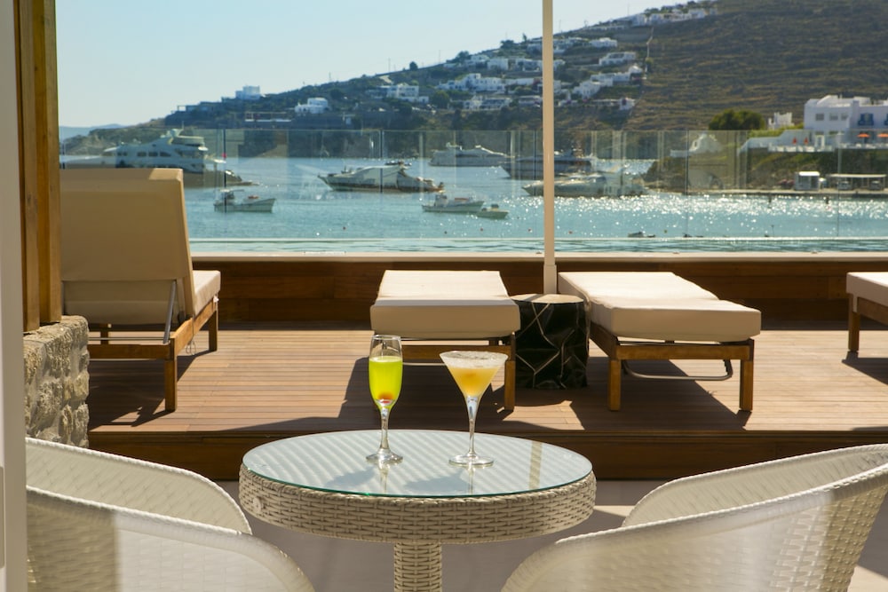 Thalassa Boutique Hotel 38/50