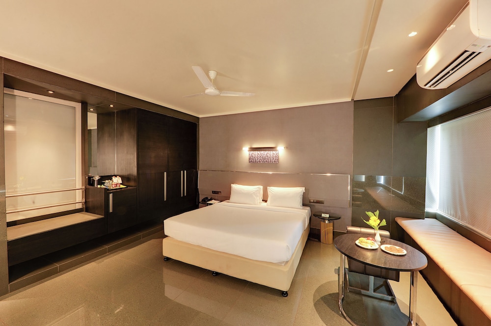 SANKAM RESIDENCY 15/33