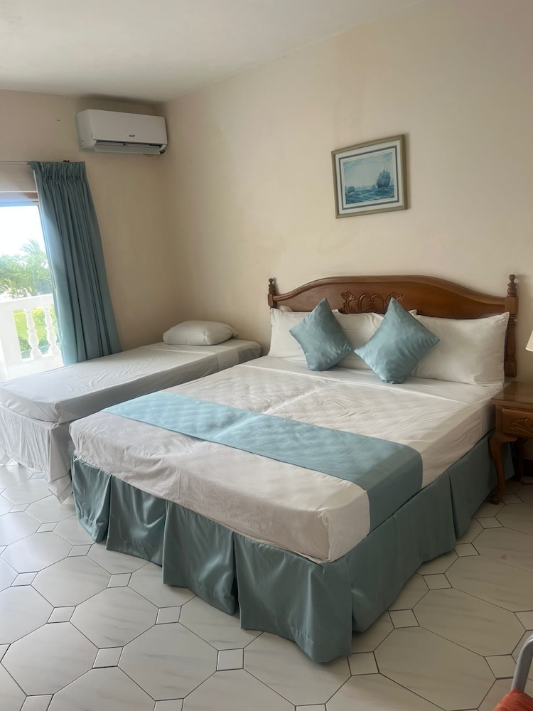 Seacrest Beach Hotel 12/50
