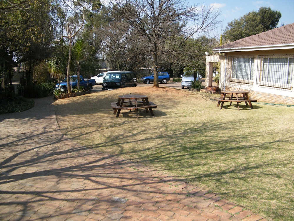 Airport Lodge Guest House 25/43