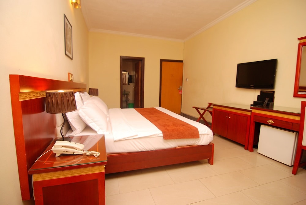 Hotel Rosebud 11/50