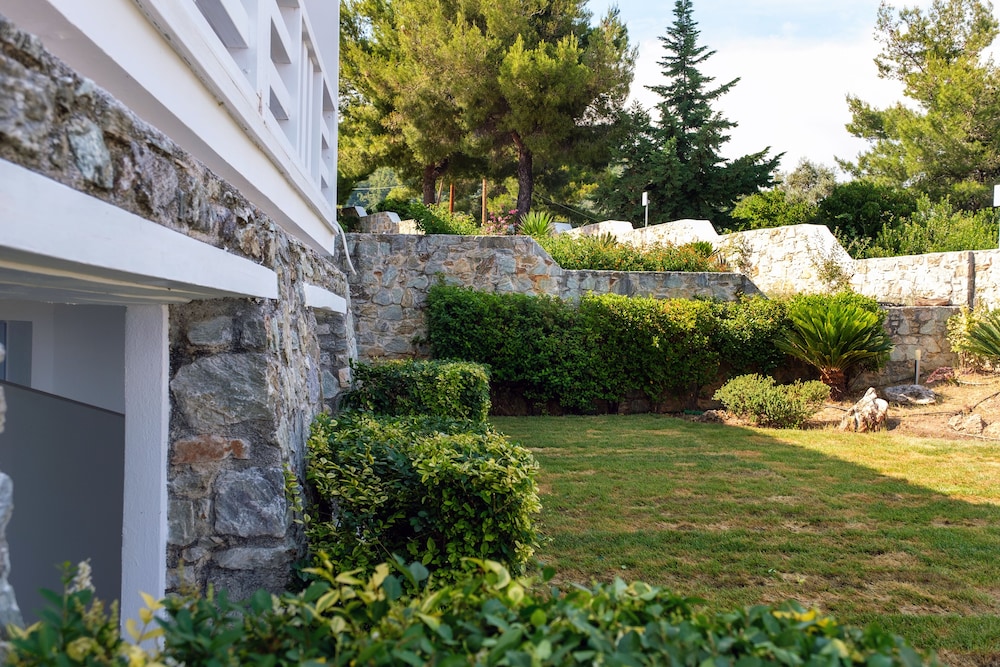 Oniro Skiathos 46/57