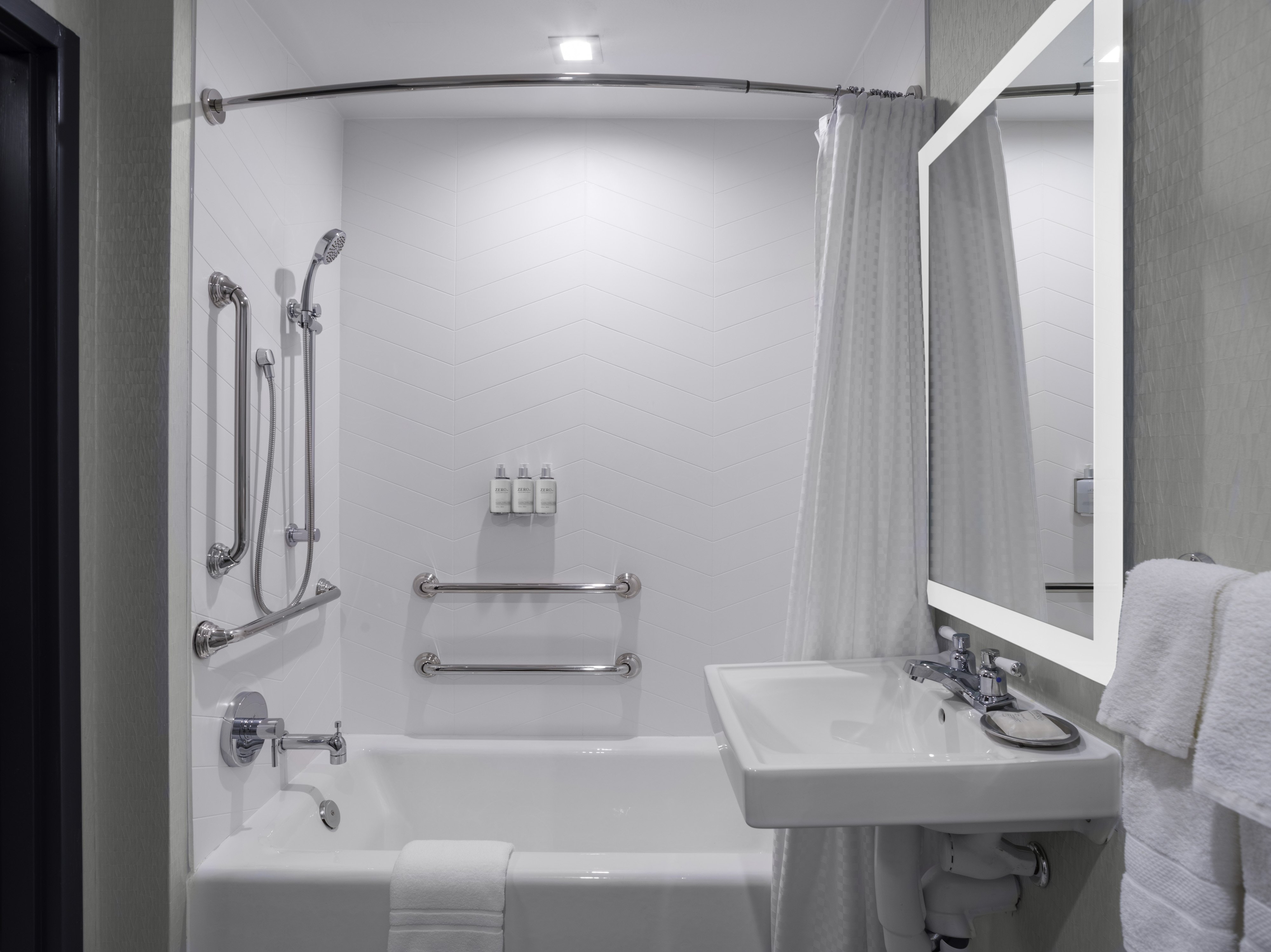 voco Niagara Falls - the Cadence, an IHG Hotel 47/55