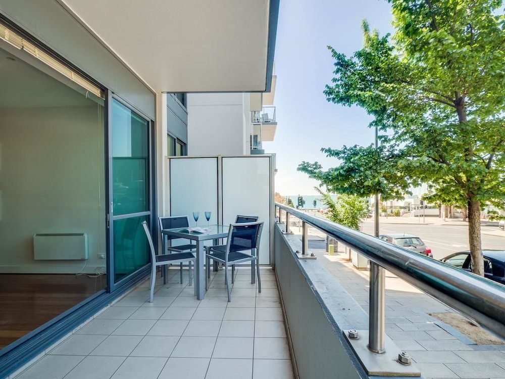The Waterfront Apartments Geelong 20/40