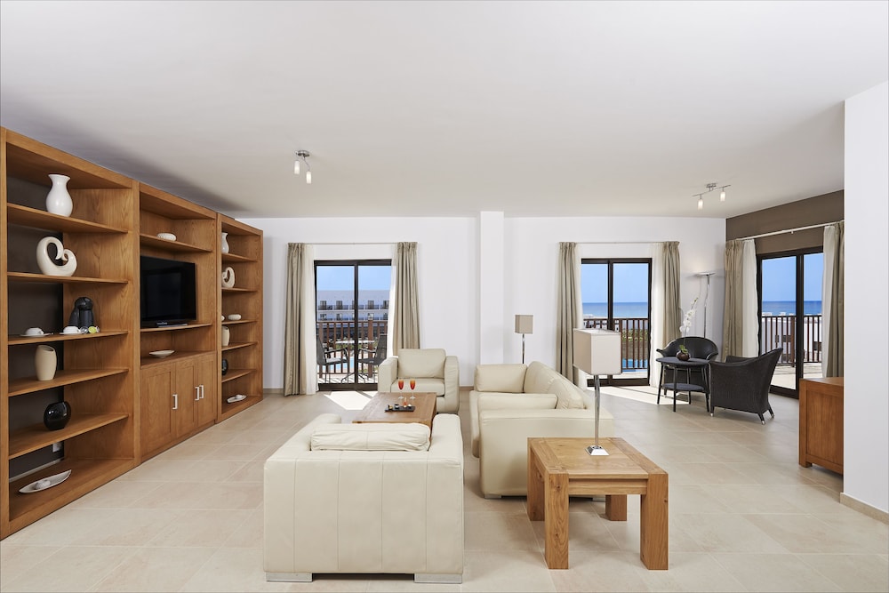 Melia Dunas Beach Resort And Spa 44/68